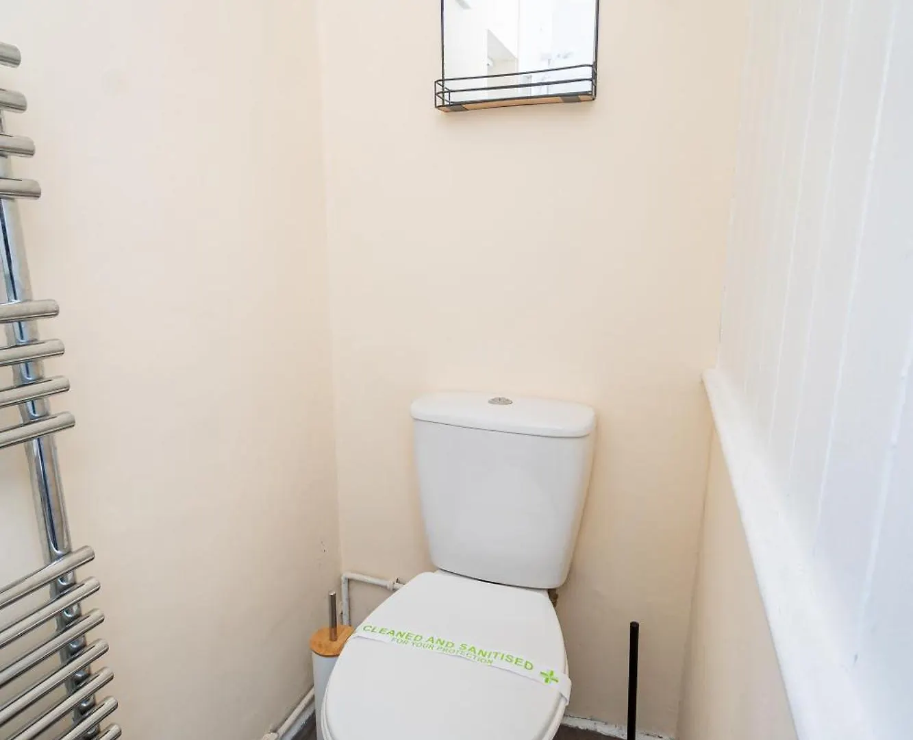 Holiday home Spacious 4-Bedroom Home With Free Parking - Ideal For Those Working In Swansea United Kingdom